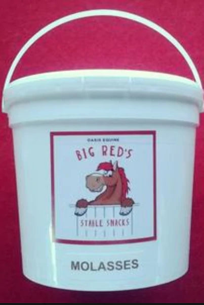 Big Red Stable Snacks - 2.2kg Bucket